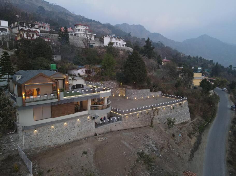 Villa Whispering Pines Bhīm Tāl Exterior foto